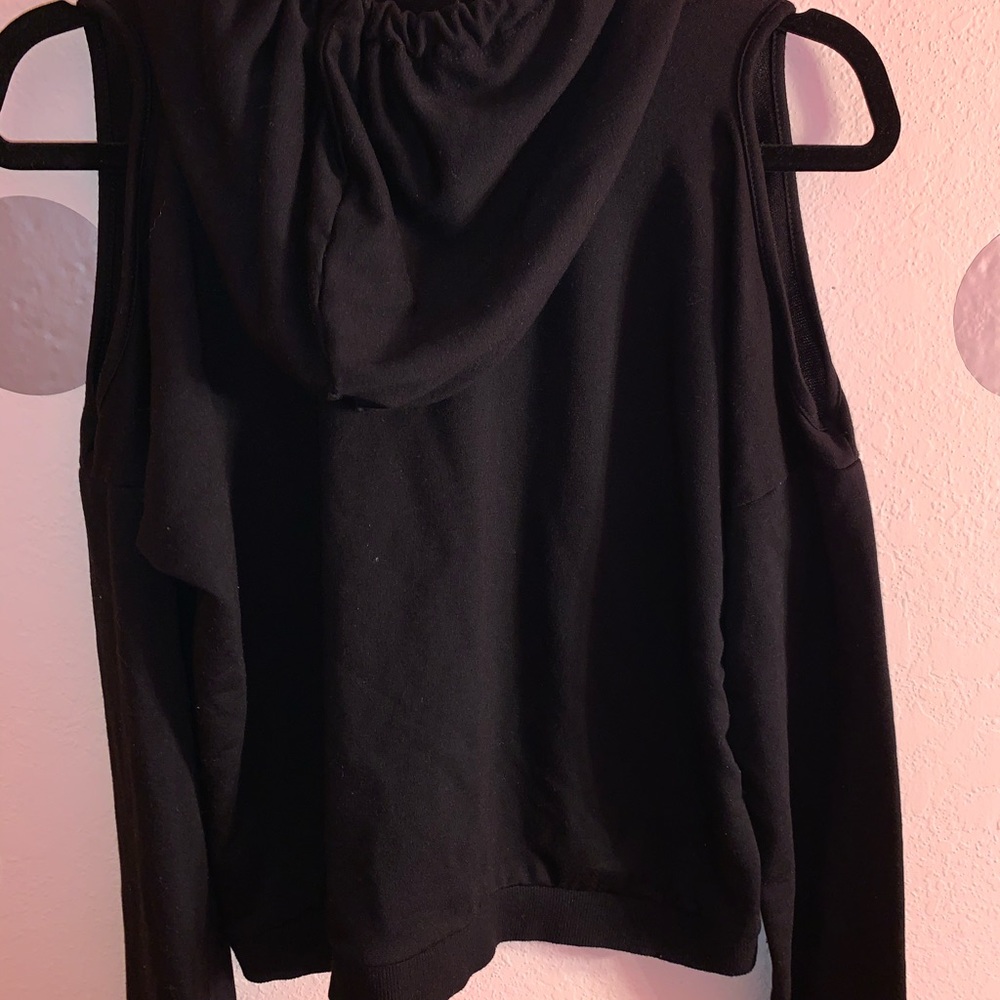Open shoulder hoodie